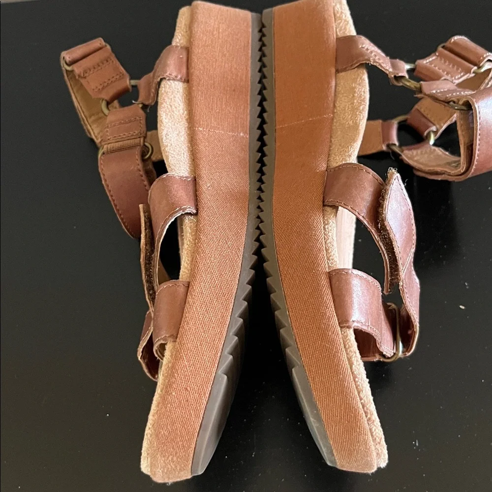 Vionic Kayan Leather Wedge Brown Leather Adjustable Strap Sandals